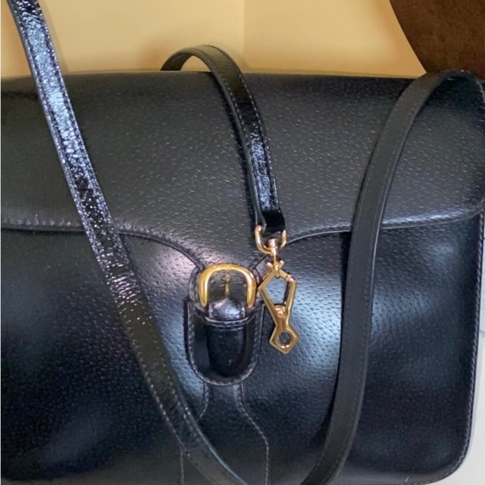 Gucci Sherry Line Black Crossbody Bag with Gold Clasp - Picture 12 of 16